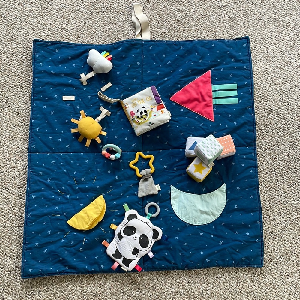 2 KiwiCo Panda Crates - travel with me play mat & sense with me toys